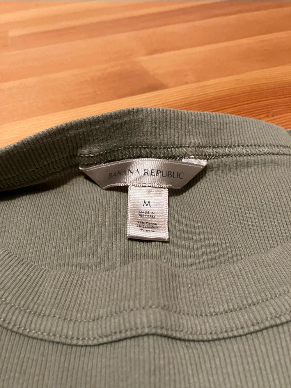 Banana Republic Tank Ribbed Medium - Picture 2 of 2